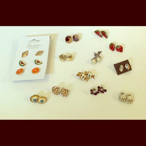14 pairs of earrings - Picture 1 of 1